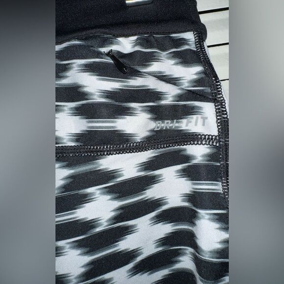 Nike Running Women’s Dri Fit Athletic Leggings Size M - Picture 5 of 9